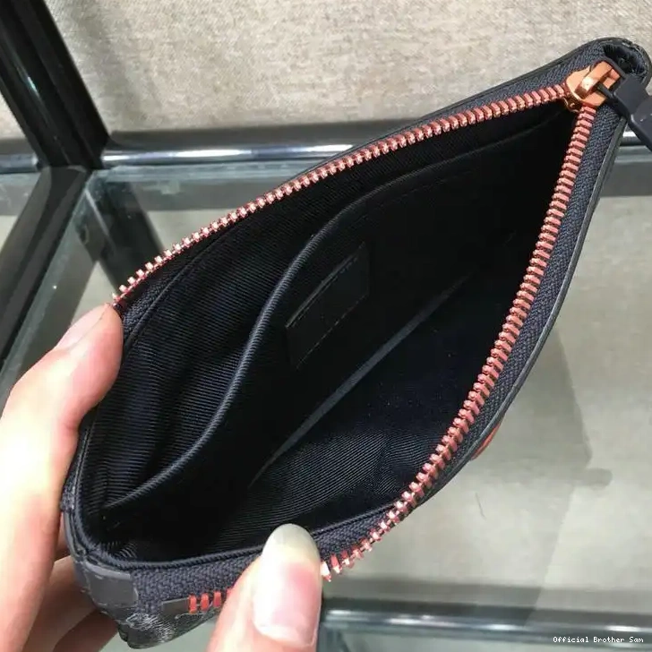 Official Brother Sam 19T1L0327 LV Bags 1013